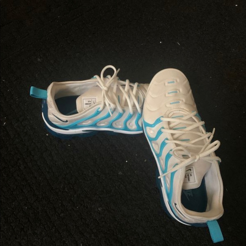 Nike vapormax plus size 10